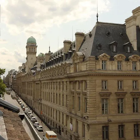 Korner Sorbonne 2*